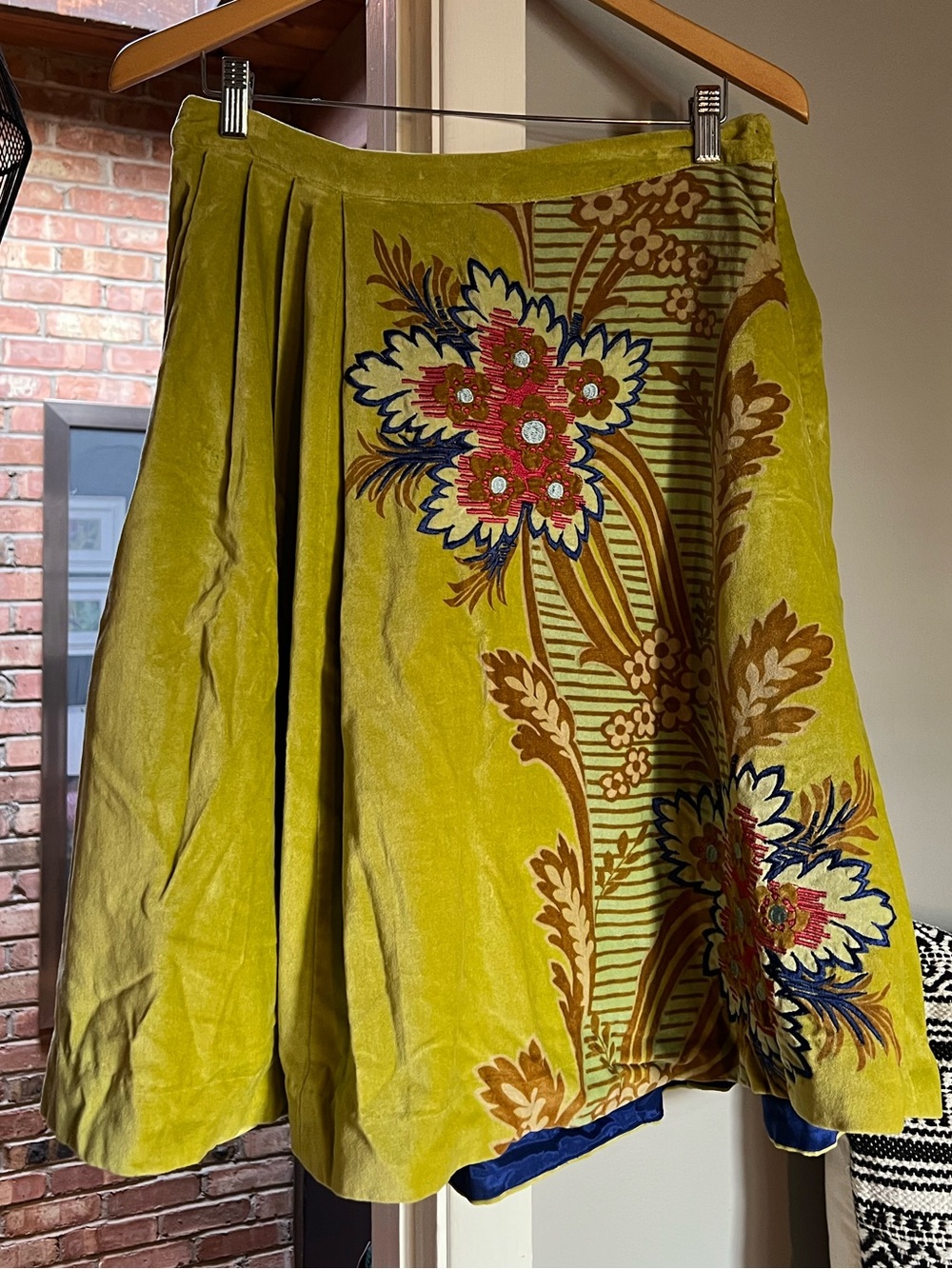 ANTHROPOLOGIE Elevenses Chartreuse Vintage Cotton Velvet Embroidered Skirt. US 8